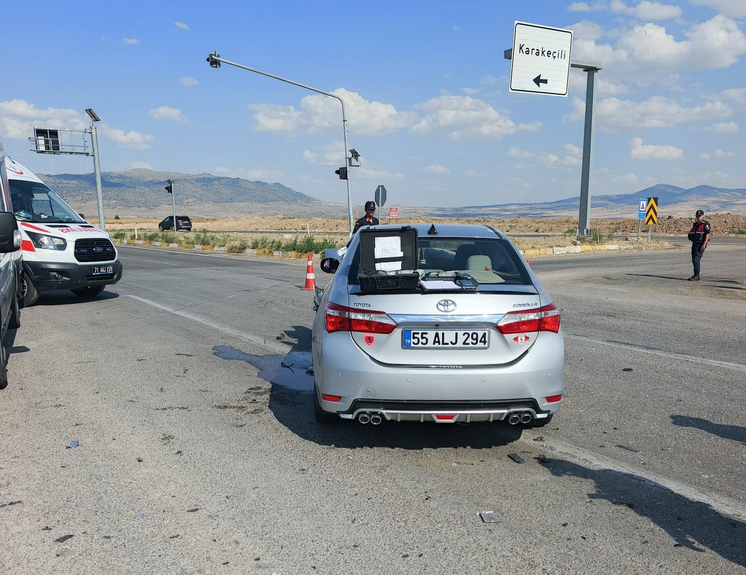 kirikkalede iki otomobil carpisti 6 yarali 0 nGFM7nO4