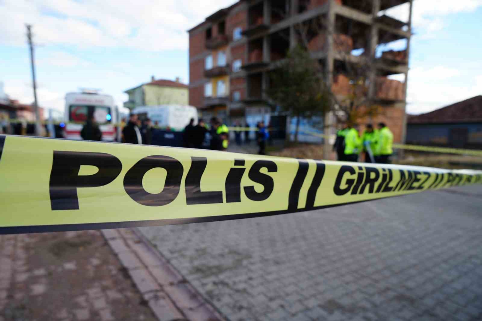 kirikkalede kamyonun carptigi yasli kadin hayatini kaybetti 1 zv6WI7HH
