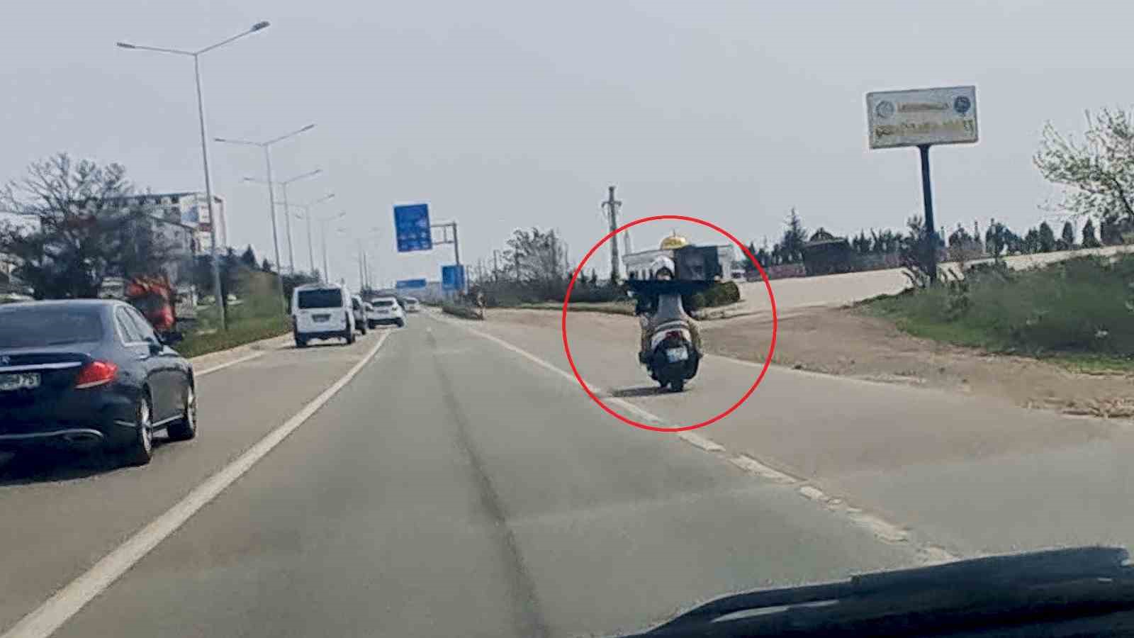 kirikkalede motosiklette kasksiz cocugun tehlikeli yolculugu kamerada 1 MV15FXHd