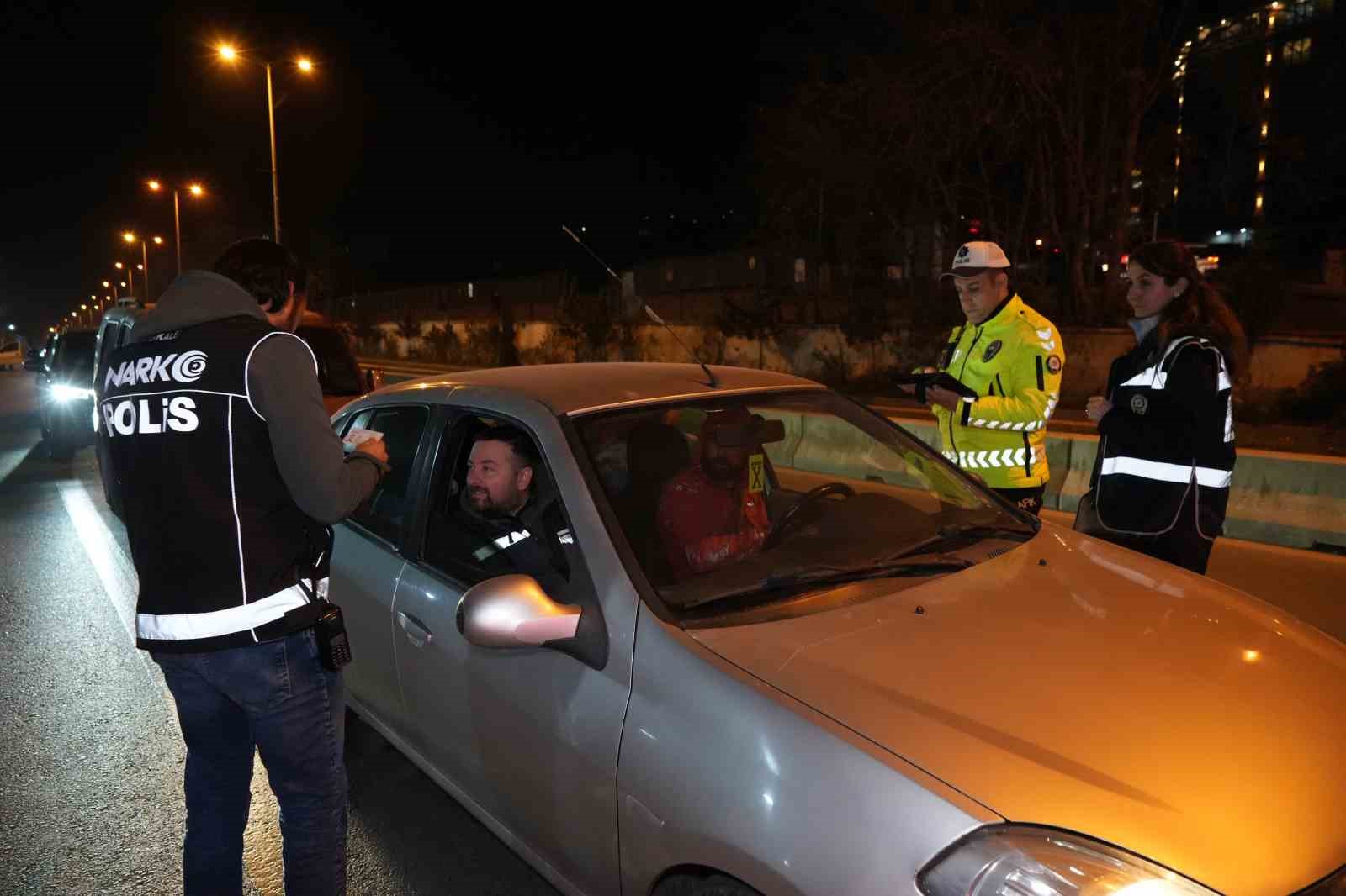 kirikkalede polis ve jandarmadan huzur 71 uygulamasi 1 EB1rlM3B