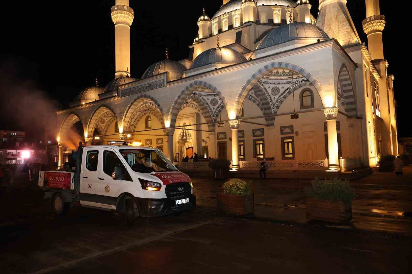 kirikkalede ramazan ayi gul kokusuyla karsilandi 1 G8T8diMw
