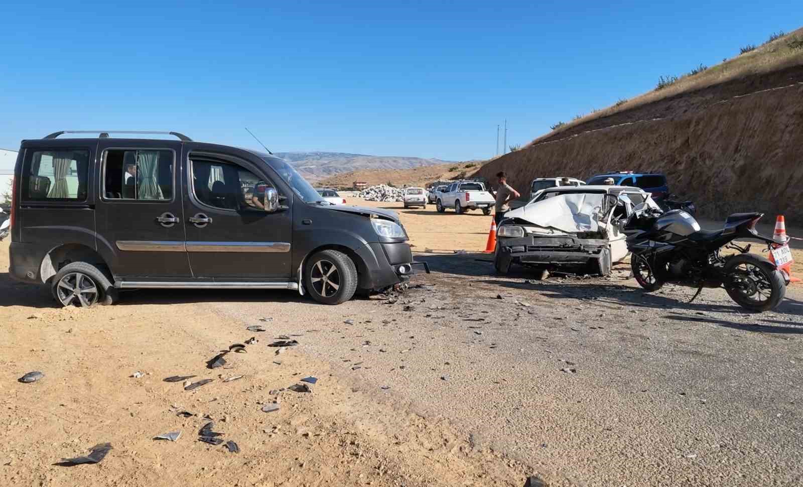 Kırıkkale’de zincirleme kaza: 5 yaralı 4 kirikkalede zincirleme kaza 5 yarali 0 8Tt2JmLz