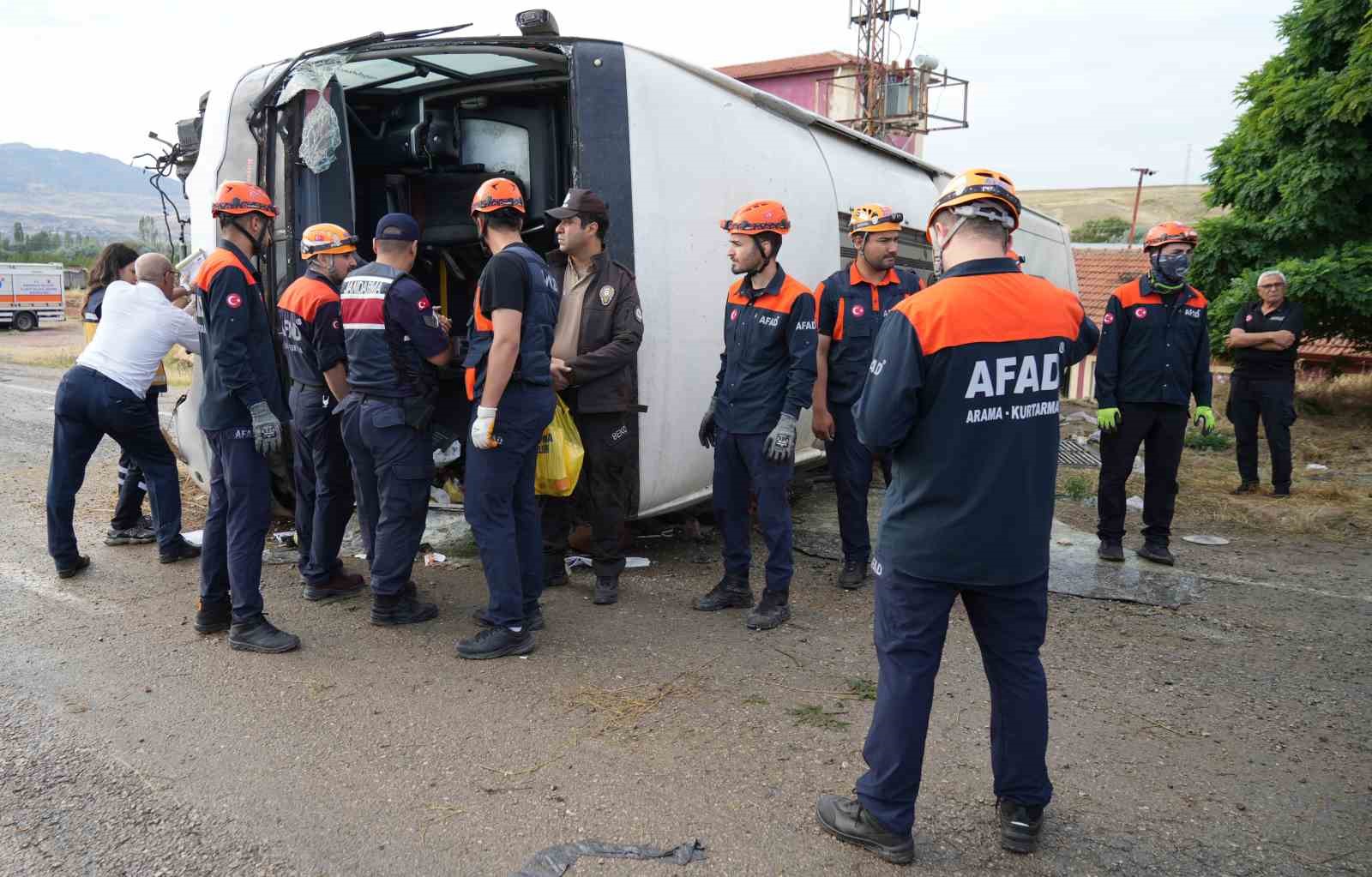Kırıkkale’deki otobüs kazasında ölen yolcu ve yaralıların kimlikleri belli oldu 4 kirikkaledeki otobus kazasinda olen yolcu ve yaralilarin kimlikleri belli oldu 0 duSuaJHm