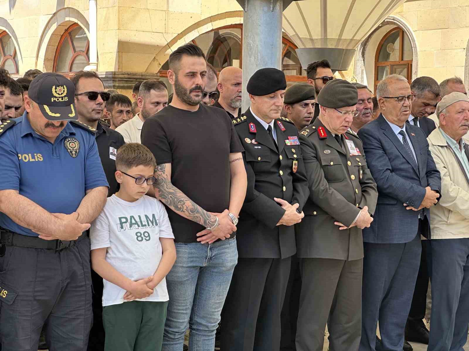 kirikkaledeki patlamada hayatini kaybeden turan gol cankirida topraga verildi 1 UpMnntXk