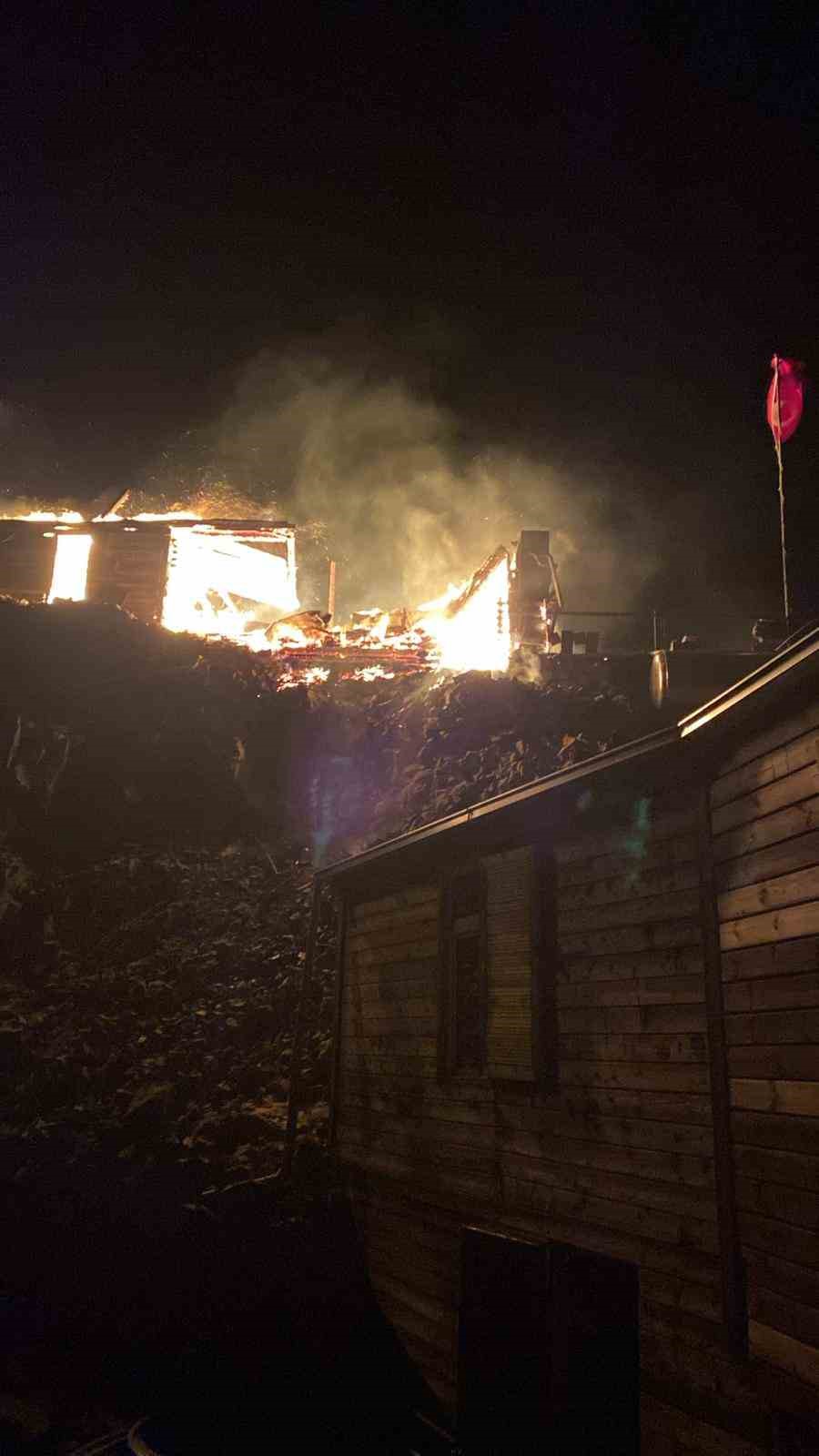 kirklar dagi mescidi cikan yanginda kul oldu 3