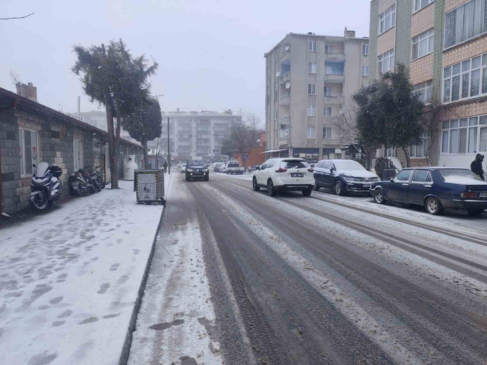 kirklarelinde kar yagisi etkisini arttirdi 0 9GA1pMKK