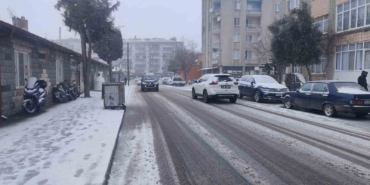 kirklarelinde-kar-yagisi-etkisini-arttirdi-aOmuKzGZ.jpg