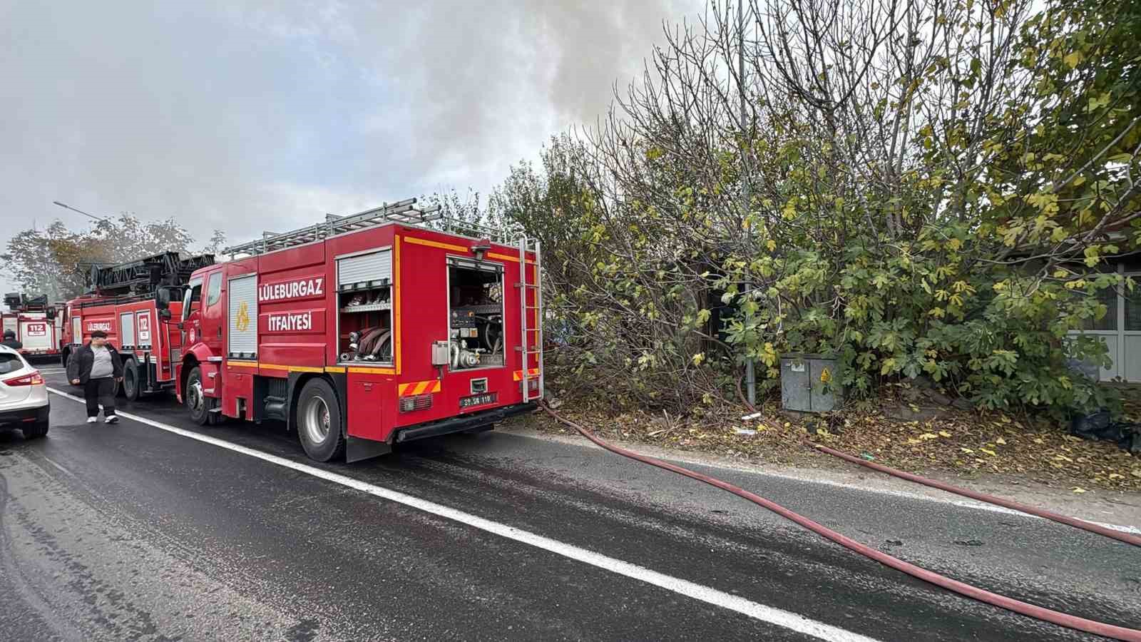 Kırklareli’nde metruk binada yangın 5 kirklarelinde metruk binada yangin 1 V2nGLLNI
