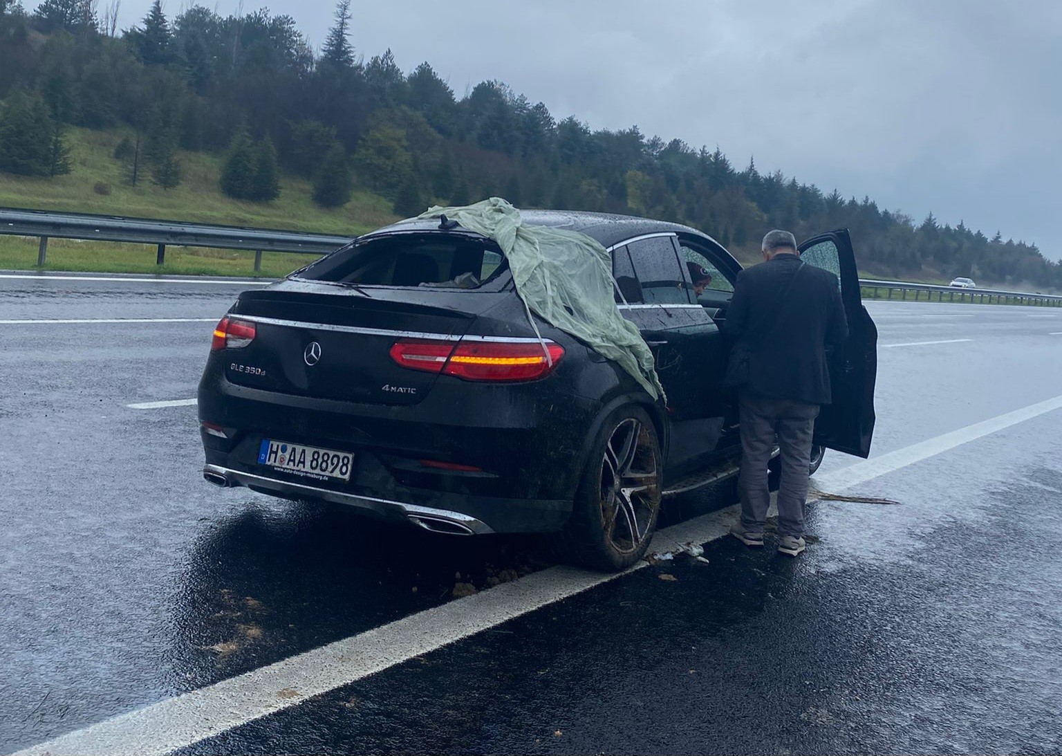 Kırklareli’nde şiddetli yağış, otomobil tıra çarptı 5 kirklarelinde siddetli yagis otomobil tira carpti 1