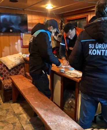 kirklarelinde-su-urunlerine-siki-denetim-kurallara-uymayan-balikcilara-75-bin-540-lira-para-cezasi-EDS4ue8h.jpg