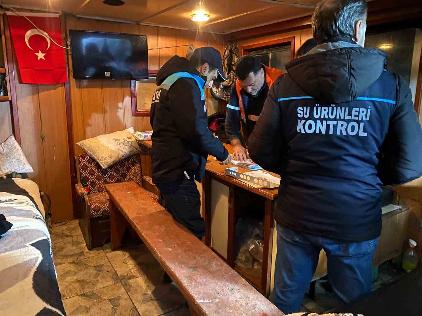 kirklarelinde su urunlerine siki denetim kurallara uymayan balikcilara 75 bin 540 lira para cezasi iPDO76nk
