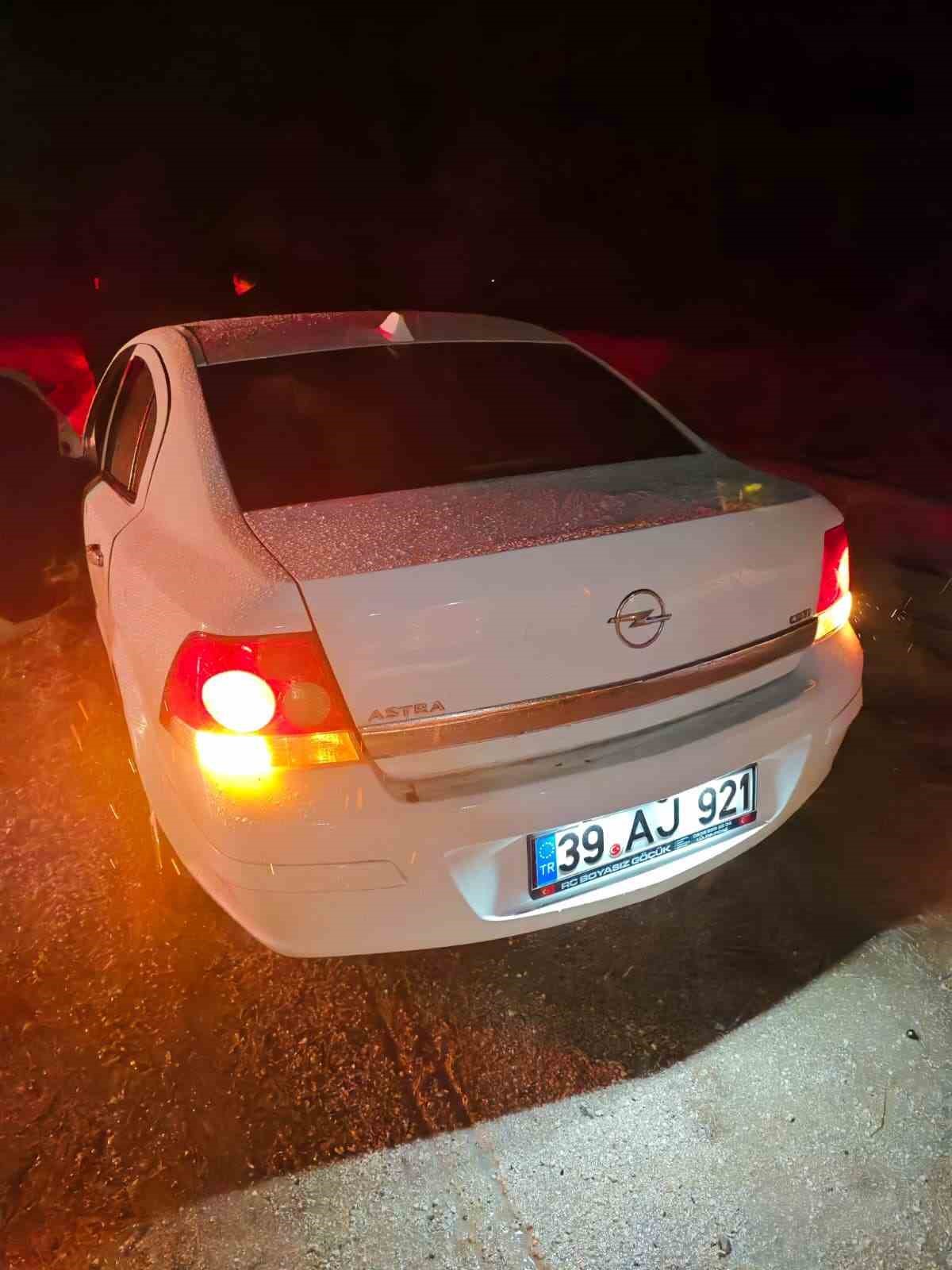 Kırklareli’nde yağışlı yolda zincirleme kaza: 3 araç birbirine girdi, 4 yaralı 5 kirklarelinde yagisli yolda zincirleme kaza 3 arac birbirine girdi 4 yarali 1 VGdk9JRB