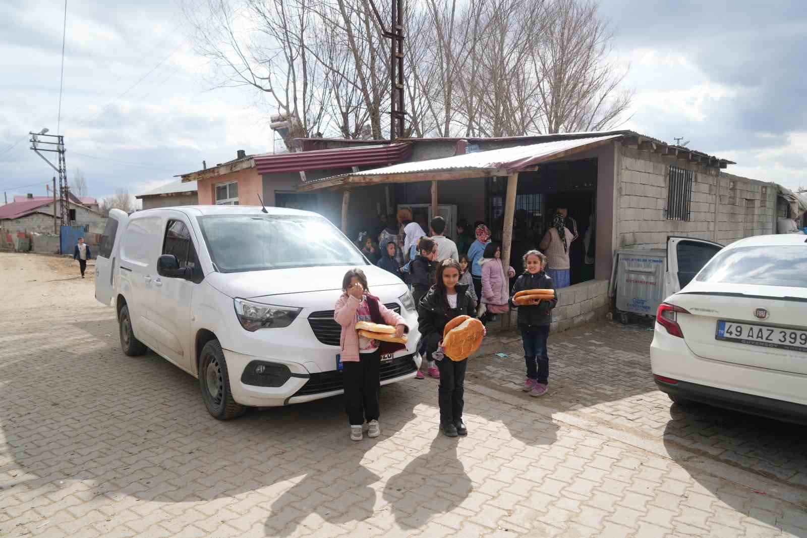 kirkoy beldesinde ramazan ayinda ekmek pisirilmiyor 2 UT21I2LS