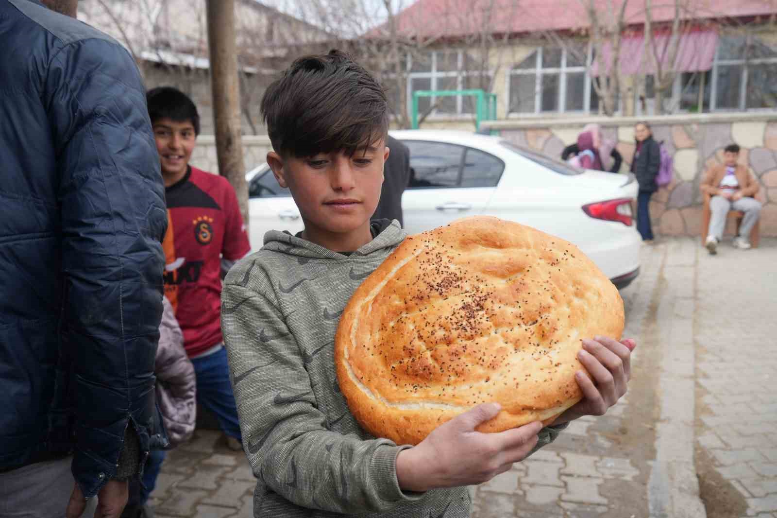 kirkoy beldesinde ramazan ayinda ekmek pisirilmiyor 4 Nt5QO13i