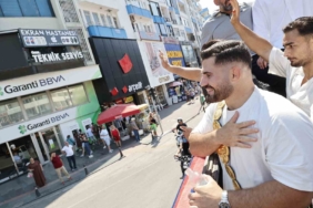 kirkpinar-baspehlivani-erkan-tasa-antalyada-coskulu-karsilama-CgVdMSGp.jpg