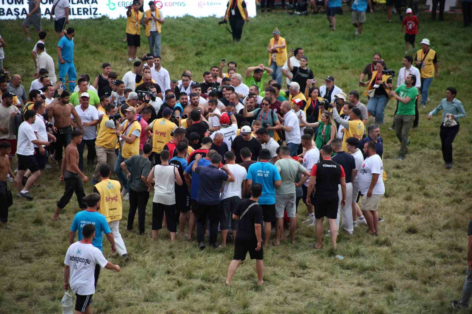 Kırkpınar’da altın kemerin sahibi Erkan Taş oldu 9 kirkpinarda altin kemerin sahibi erkan tas oldu 5 iHh6jScm