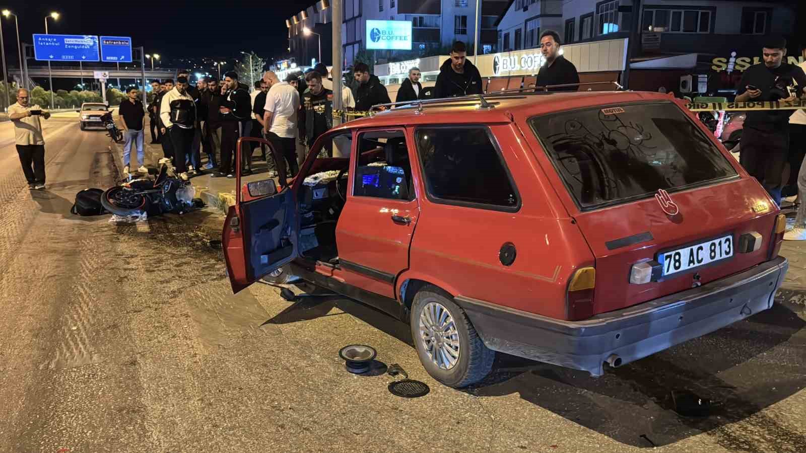 kirmizi isik ihlali felaket getirdi otomobilin carptigi motosikletli agir yaralandi 2 eEPqaSJt