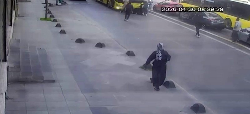 kirmizi isik ihlali yapan iett otobusu cocugu altina aldi o anlar kamerada 3