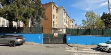kirmizi-isik-ihlali-yapan-iett-otobusu-cocugu-altina-aldi-o-anlar-kamerada-XlkJyGmM.jpg