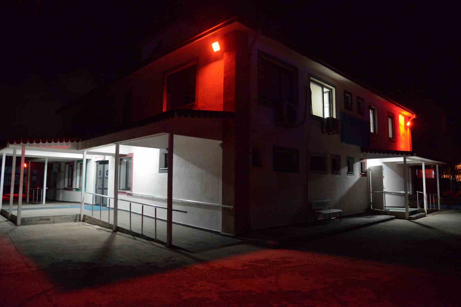kirmizi isiklar esit yasam icin yandi 2 BuCaT99h