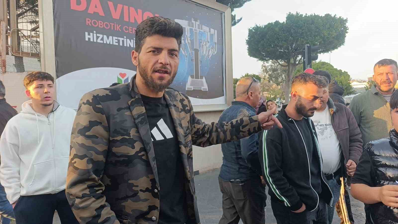 kirmizi isikta gecen kamyonet ile otomobilin carpisma ani kamerada 1 yarali 0 51HjjkbP