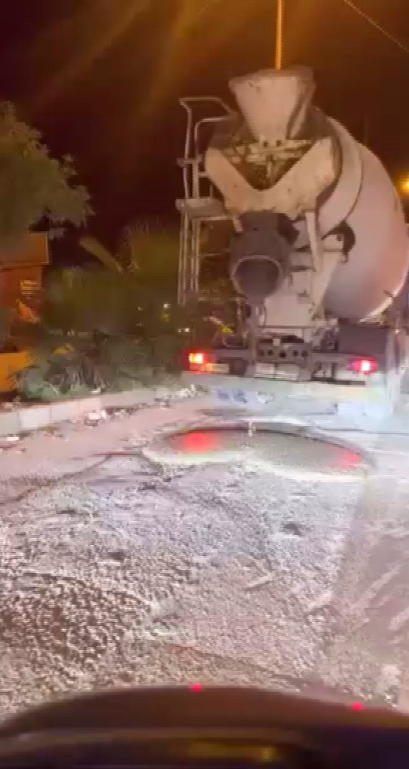 kirmizi isikta yolu betonla kaplayan miksere ceza 2 eBBDYSks