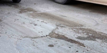 kirmizi-isikta-yolu-betonla-kaplayan-miksere-ceza-azpvViPU.jpg