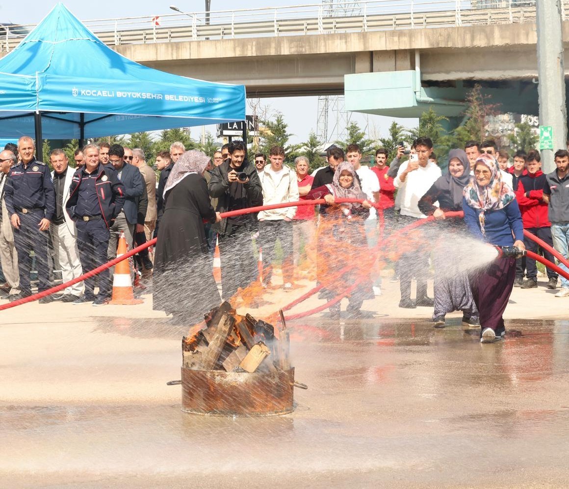 kirsalda yangina ilk mudahale kadinlardan 0 nBQGjwLT