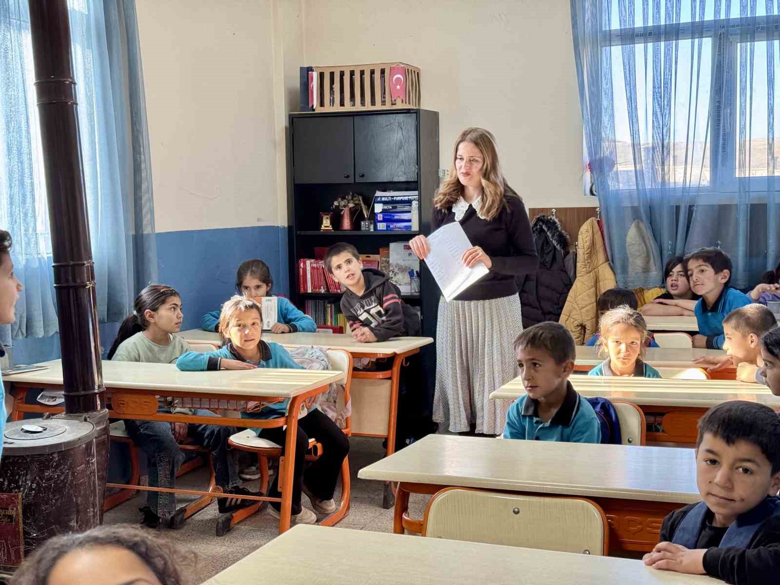 kirsalin dort melek ogretmeni koy cocuklarinin gelecegini omuzlarinda tasiyor 3 cdic4Ktw