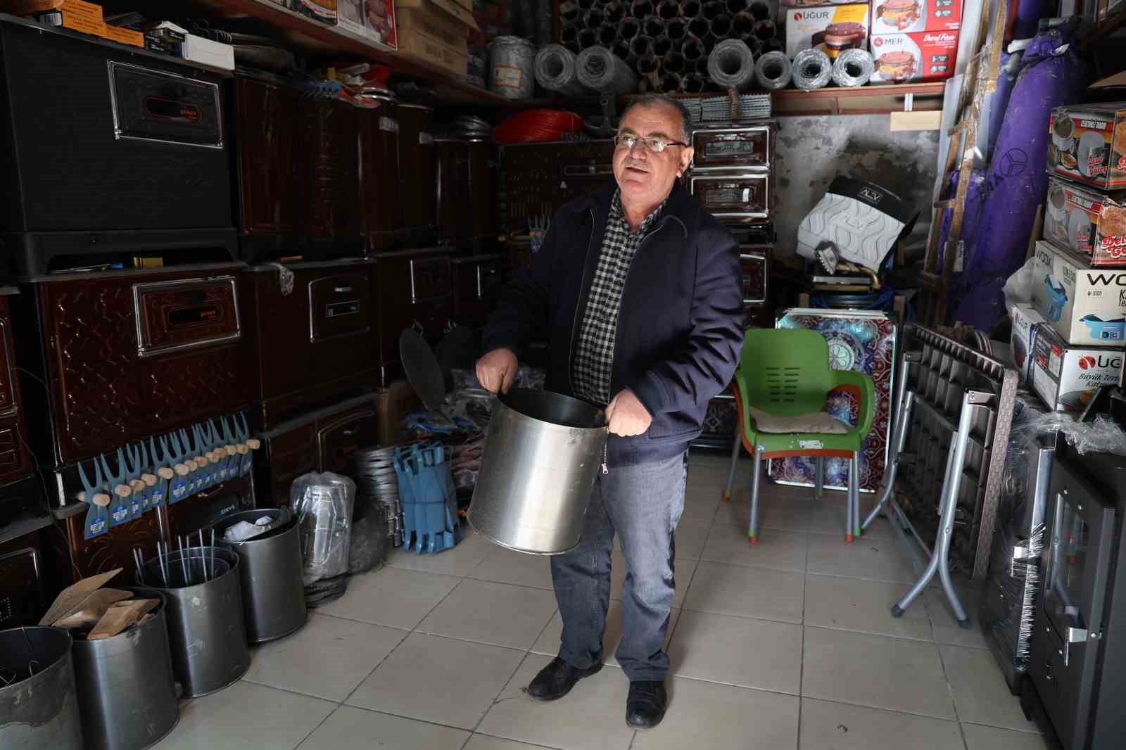 kirsehir uzun carsida soba satislari artti 0 L2sN9dz7