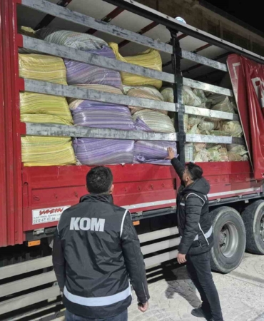 kirsehirde-5-ton-kacak-tutun-ele-gecirildi-l8rbde8w.jpg