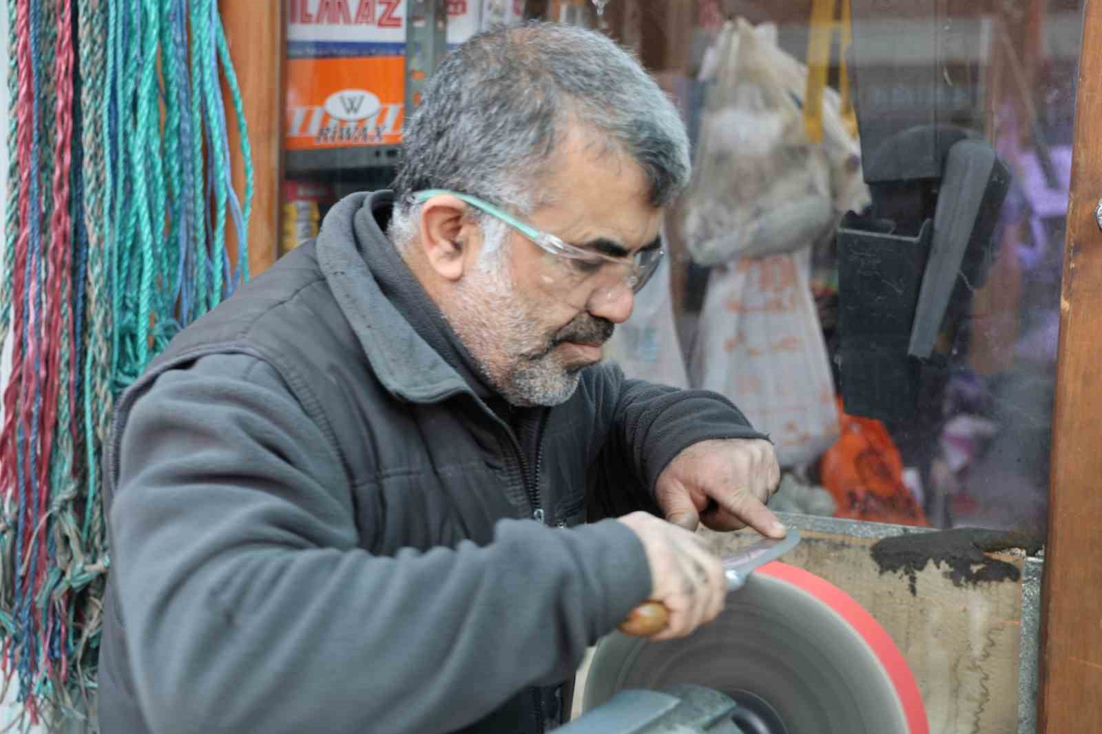 kirsehirde bicak bileyicilerinde bayram mesaisi 2 ewuO61jh