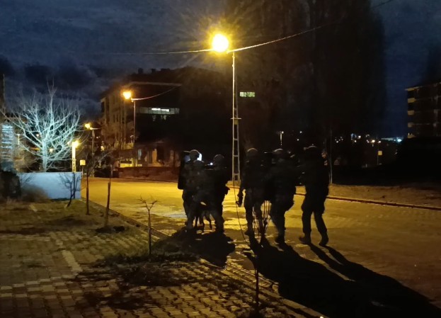 kirsehirde deas operasyonu 12 tutuklama 3 NMidVREp