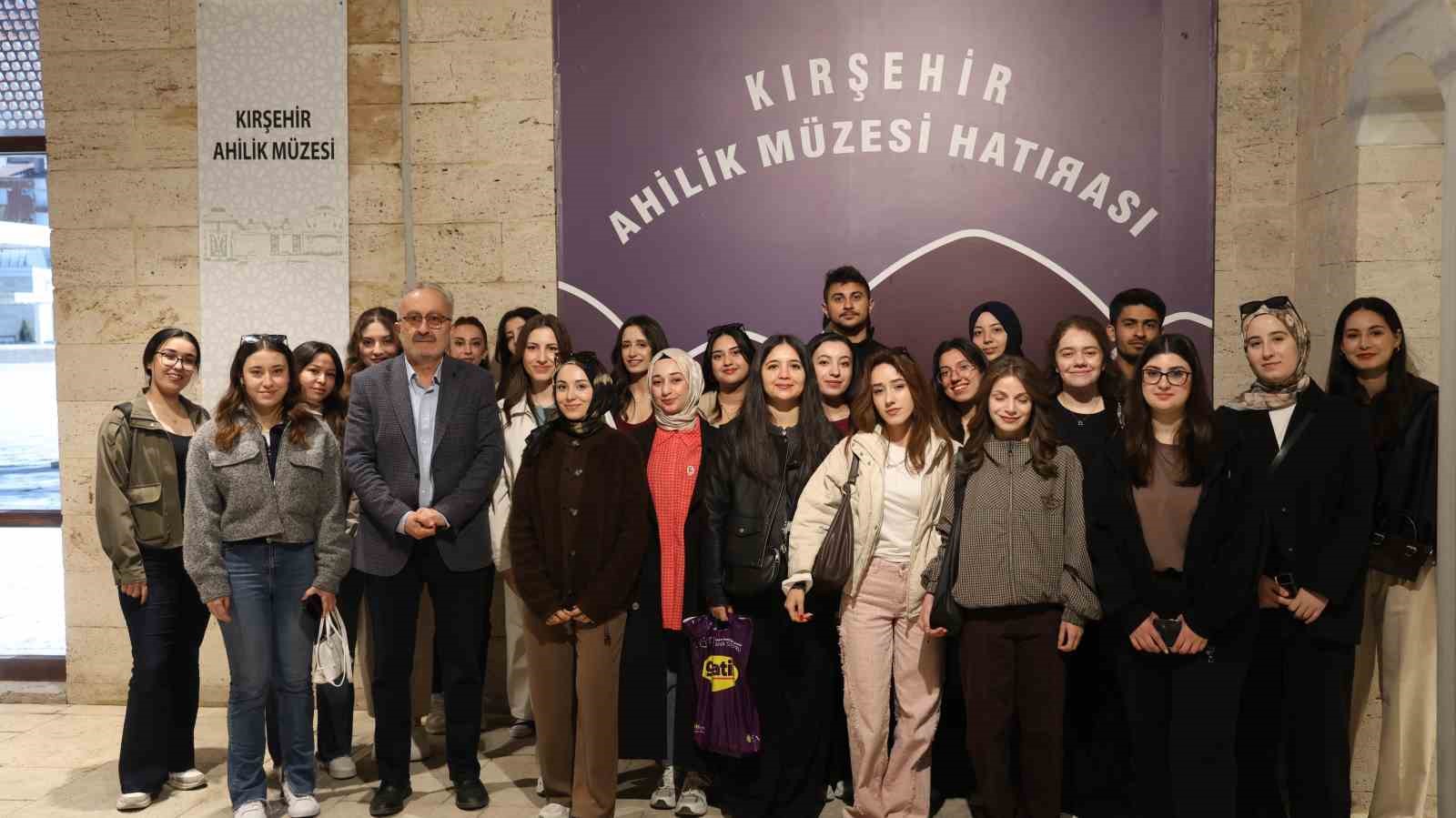 kirsehirde gencler teknoloji yerine muze tercih ediyor 1