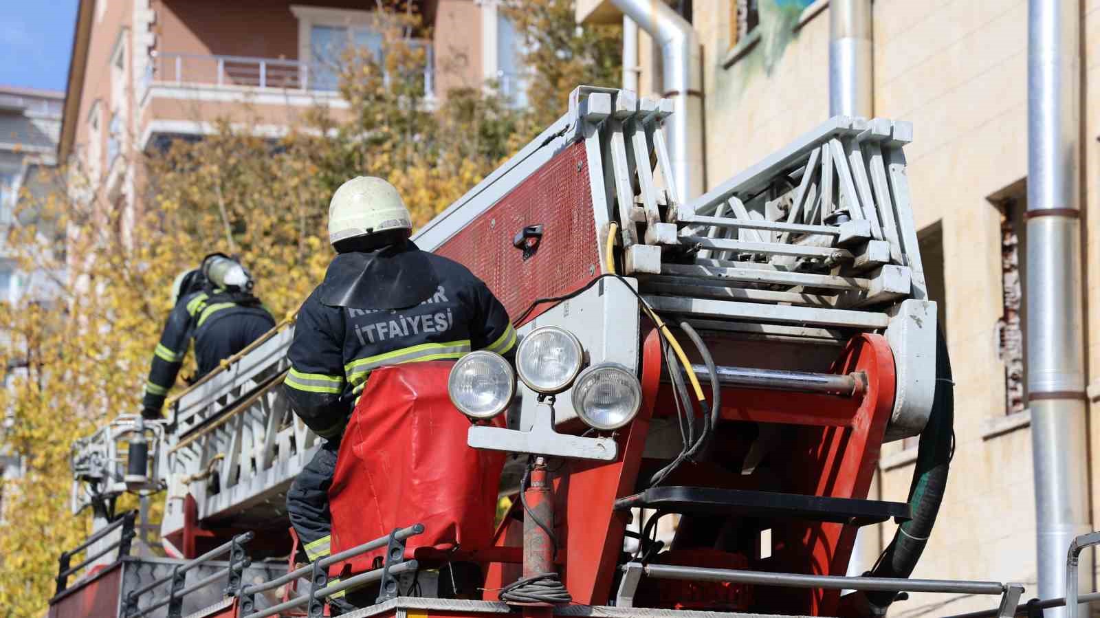 kirsehirde gercegi aratmayan deprem tatbikati 3 ITG1nCAJ