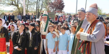 kirsehirde-hidrellez-coskusu-3-erenle-basladi-YBrph2Fk.jpg