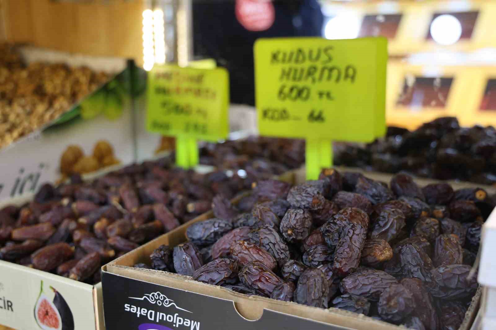 kirsehirde ramazan hareketliligi hurma tezgahlardaki yerini aldi 2 T38O1A1y