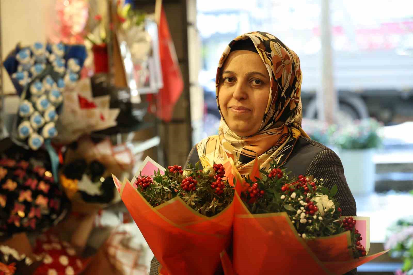 kirsehirde sevgililer gunune ozel 41 kere masallah cicek konseptine ilgi 2 iH6uWOcL