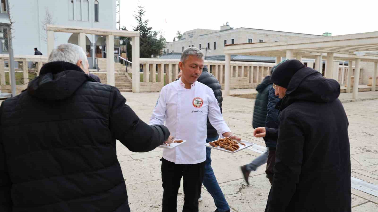 kirsehirde soguk havalara karsi asirlik lezzet ahi helvasi 3 21DqnnAH