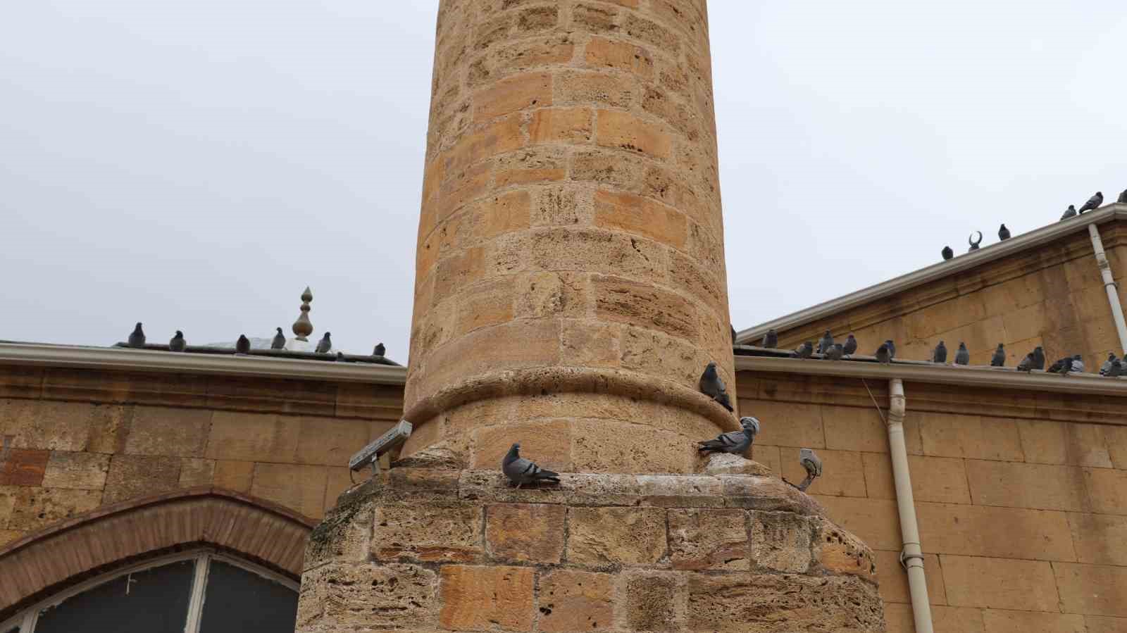 kirsehirde tarihi kapucu camii guvercinlerin yuvasi oldu 1 qc8SjSh2