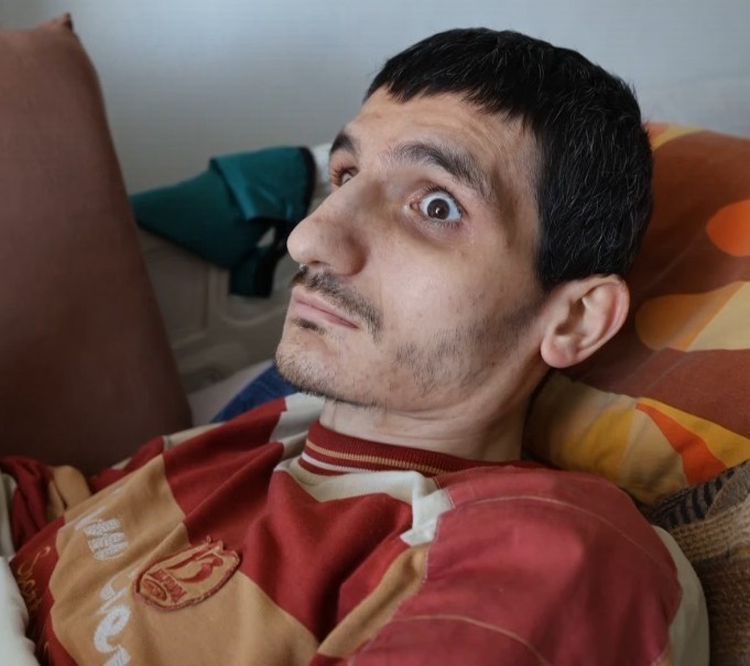 kirsehirde yasli kadin ailesinin terk ettigi hasta torununa 29 yildir bakiyor 4 Yc3AtLk7