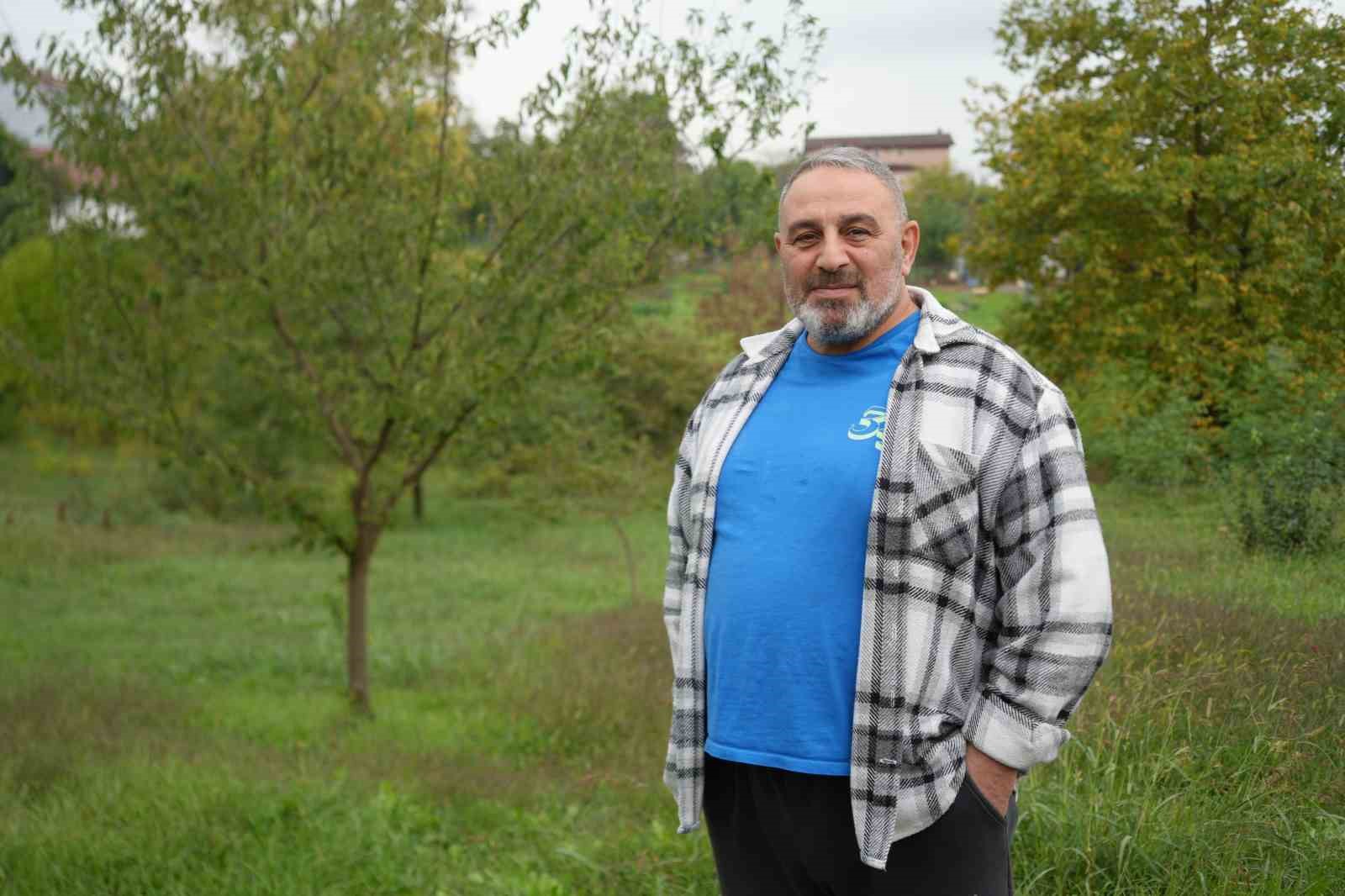 kis ayina gunler kala cicek acan erik agaclari meyve verdi 9 mO2rCdke