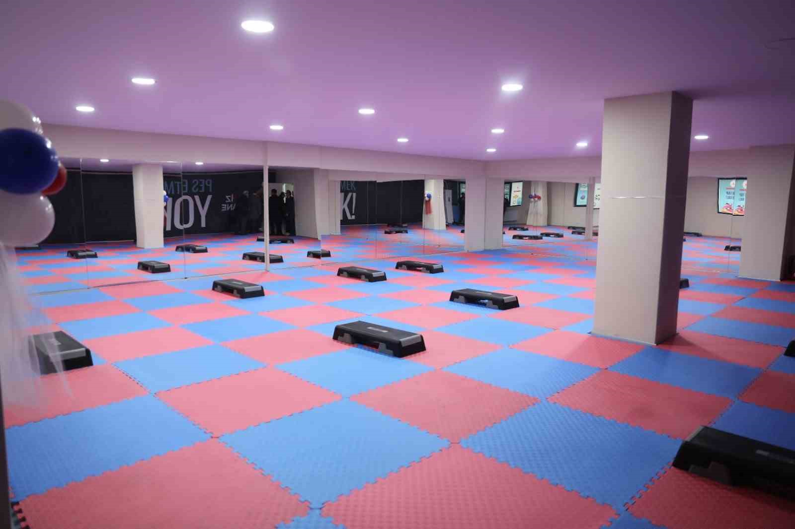 kis donemi yetiskin yuzme ve fitness kayitlari basladi 0 L3WG7sCy