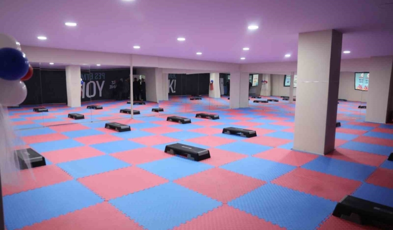 kis-donemi-yetiskin-yuzme-ve-fitness-kayitlari-basladi-8jO24PBs.jpg
