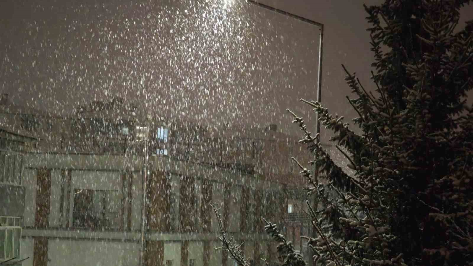 kis geri geldi askalede kar yagisi hayati olumsuz etkiliyor 2 6pjOmQYi