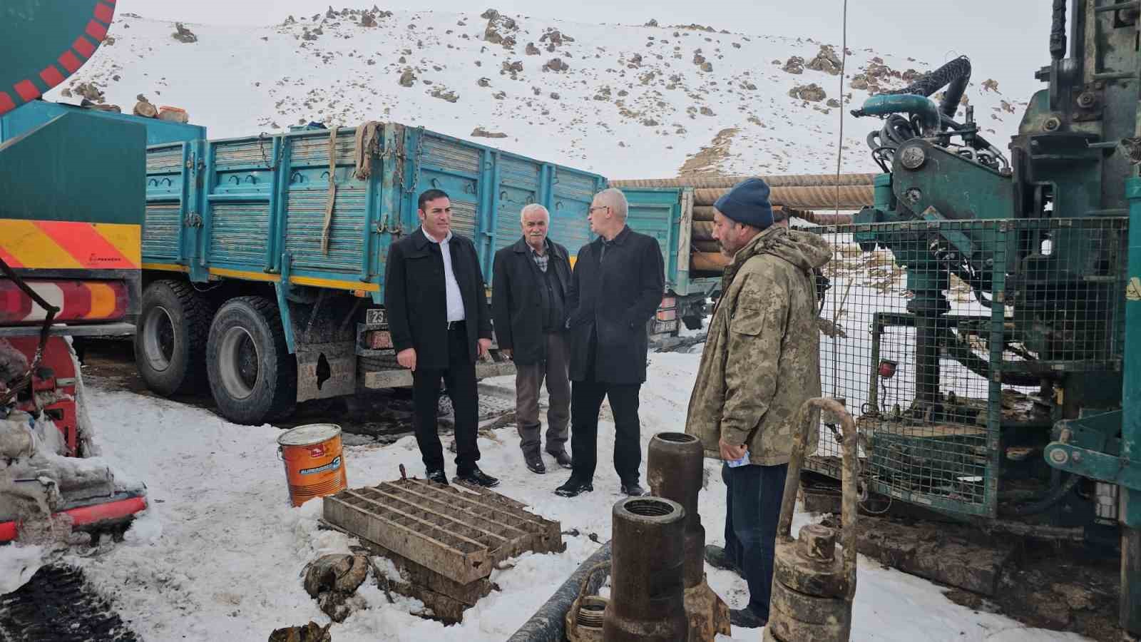 Kış ortasında içme suyu sorunu: Mahallenin suyu kurudu, belediye sondaj çalışması başlattı 6 kis ortasinda icme suyu sorunu mahallenin suyu kurudu belediye sondaj calismasi baslatti 2