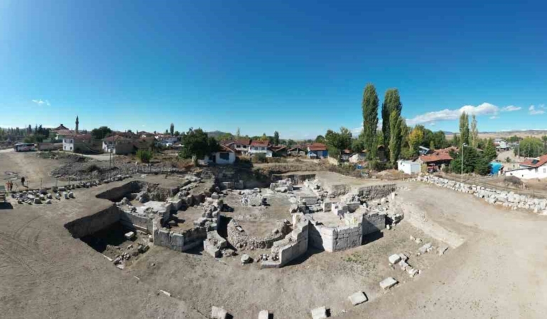 kisa-vadeli-kazilar-ilcenin-tarihine-ket-vuruyor-ELAP1NY3.jpg