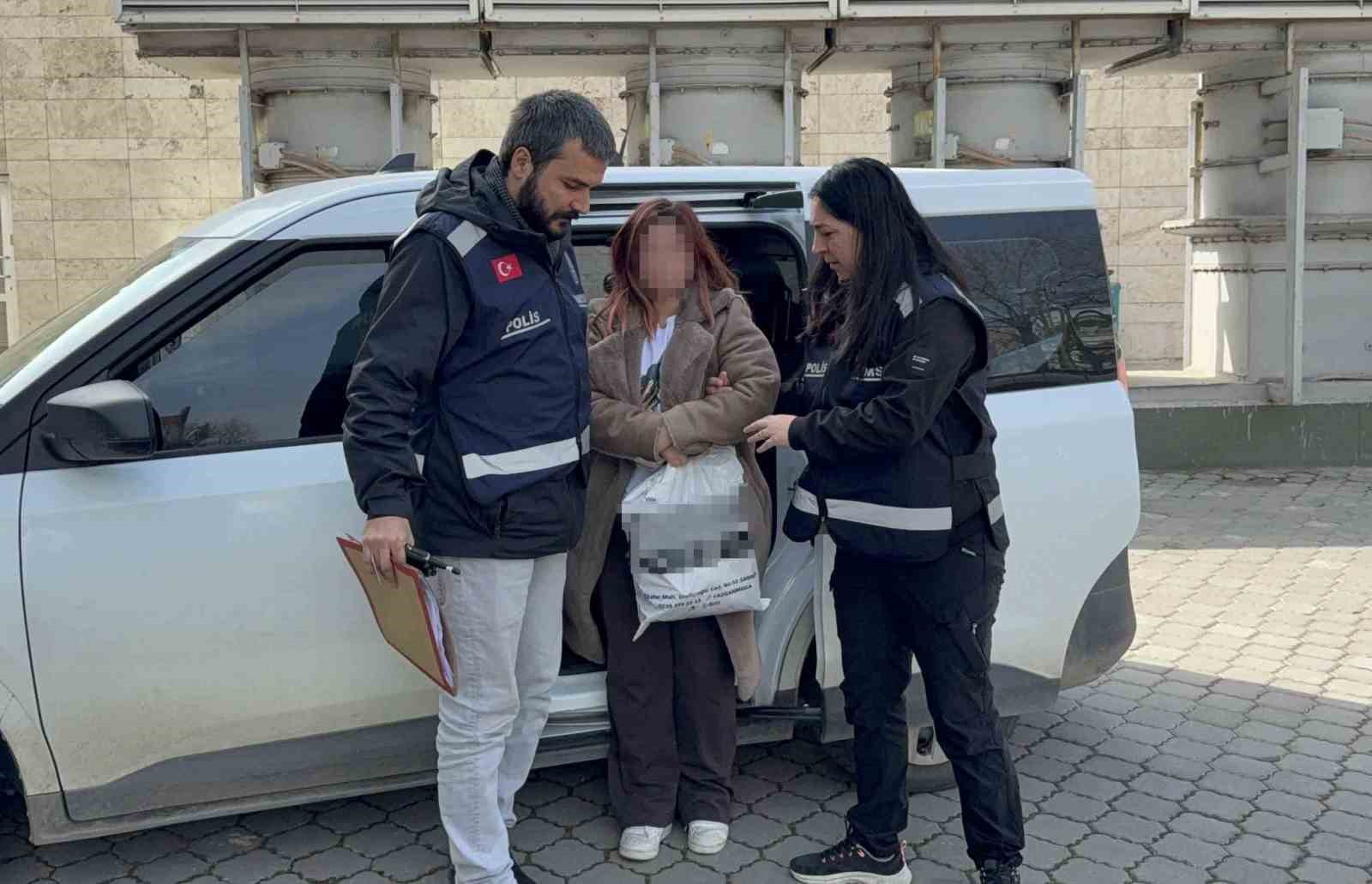 kiskanclik yuzunden komsusunu yuzunden bicaklayan kadina adli kontrol 0 nWJj4LP5