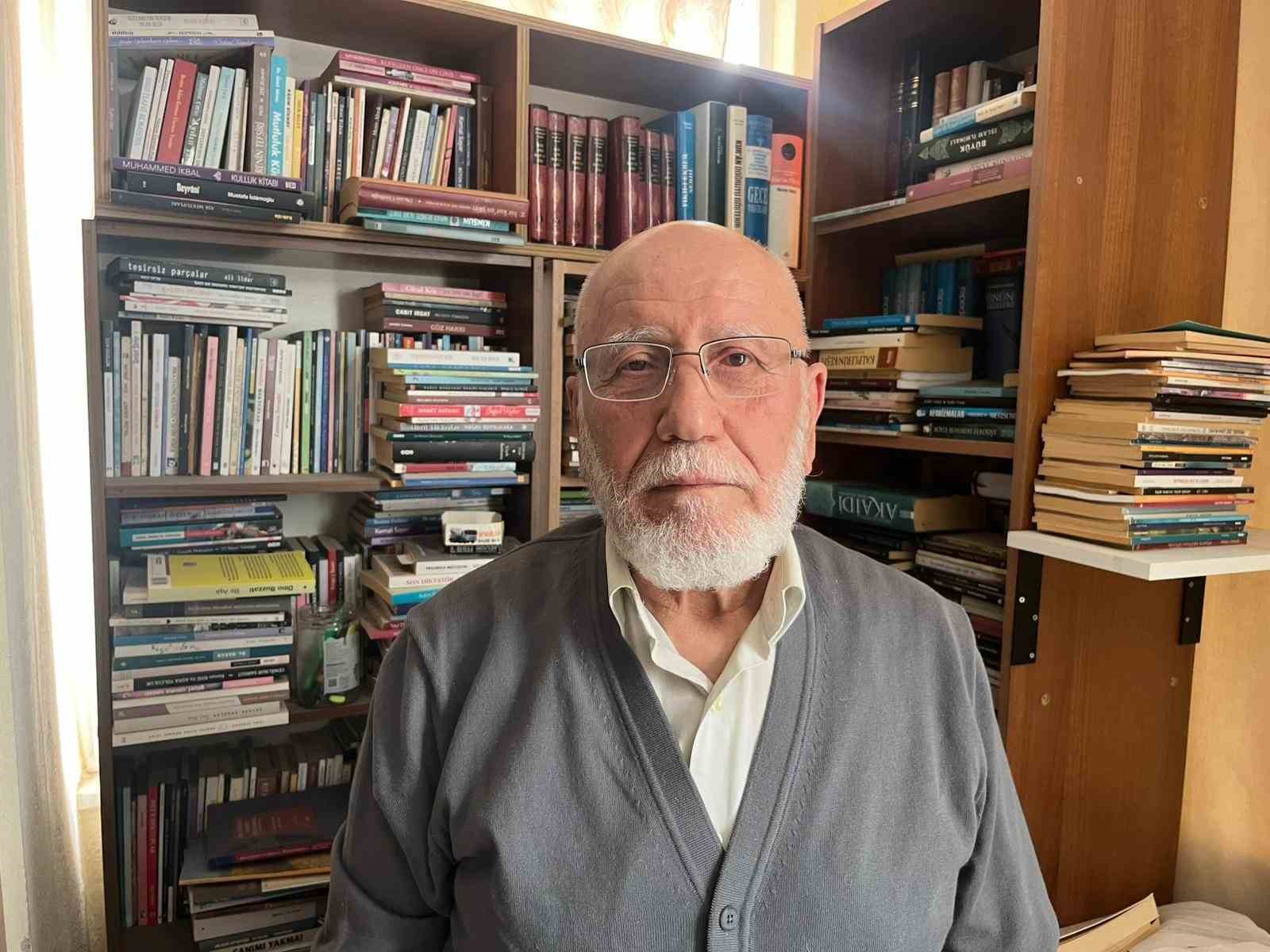 kitap aski cocuklukta basladi 11 bin kitaba ulasti 9 KrUS1Kc2