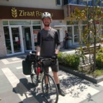 kiz-arkadasindan-ayrilinca-dunya-turuna-cikan-genc-gezgin-bir-yilda-8-bin-kilometre-pedal-jlESqTYk.jpg